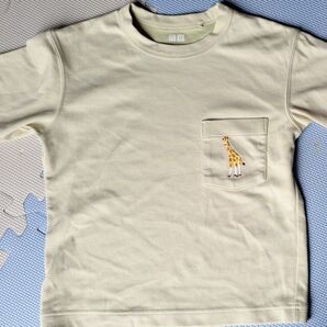 ユニクロU キリン刺繍ポケットTシャツ 120サイズ