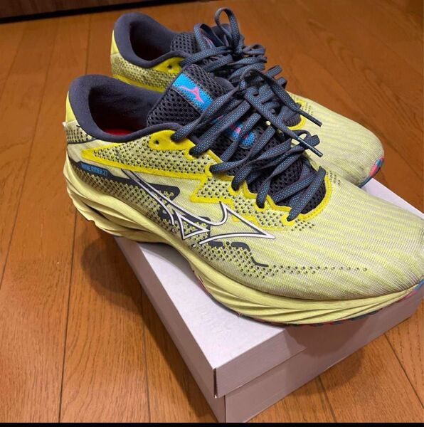 Mizuno Wave Rider ランニングシューズ イエロー 27.5