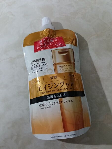 アクアレーベル バウンシングケア ローション M(みずみずしいしっとりタイプ) (詰め替え用) 180ml (医薬部外品)