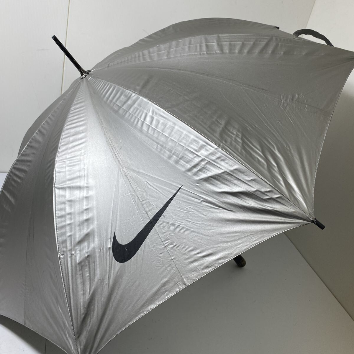 Amazon | ナイキ 62in WINDSHEER ライト アンブレラ | NIKE