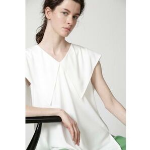 美品 ADORE 22AW ドレープジャージーウィングセーラートップス