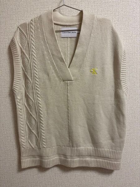 Calvin Klein Jeans ノースリーブセーター S アイボリー Vネック ニットベスト