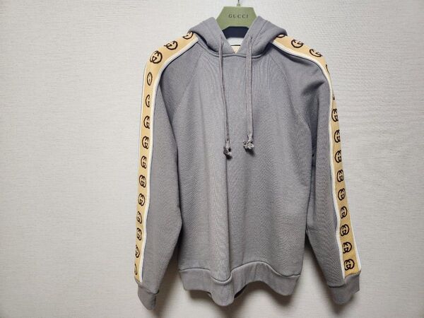 【未使用品】グッチ GUCCI ロゴ入りパーカー グレー サイズ メンズXS