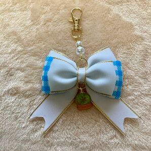 【新作】※チャーム変更可能!☆推し活リボン☆白☆チェック☆リボンキーホルダー☆雪だるまビーズ☆スノードームチャーム☆ライブ