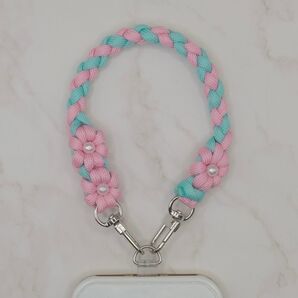 ハンドメイド ハンドストラップ スマホ チャーム パラコード 花x3 HS034