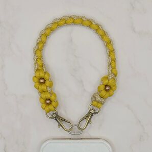 ハンドメイド ハンドストラップ スマホ チャーム パラコード 花x3 HS035