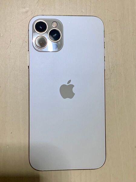 iPhone 11 カスタム 外装 iPhone12Pro 風 64GB SIMロック無し バッテリー容量100% シルバー