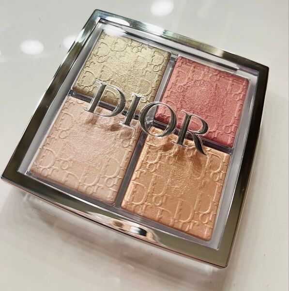 Dior バックステージ フェイスグロウパレット 004 ローズゴールド ディオール