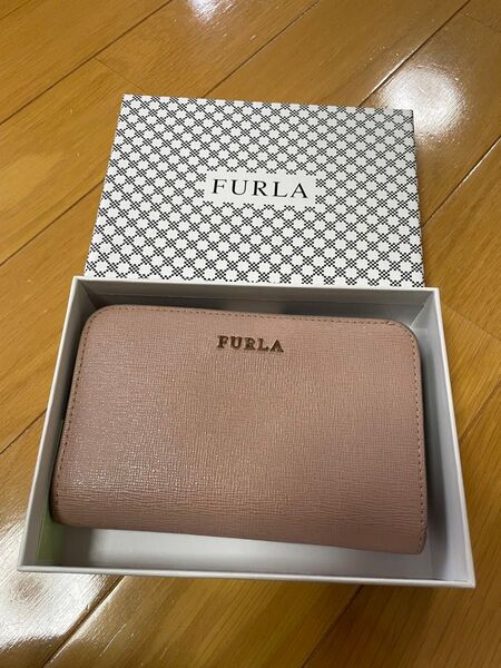 フルラ FURLA ピンク色 バビロン 二つ折り財布