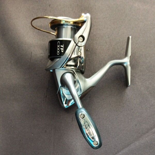 15 SHIMANO TWIN POWER C3000XG ツインパワー 極美品