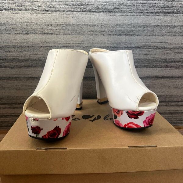 オープントゥミュール ハイヒール 薔薇 ローズ 花柄 ヒール12cm 白 ホワイトローズ