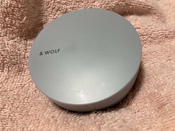 【値下げします!】Nオーガニック UF-002 light beige& WOLF UV セラムリキッドファンデーション