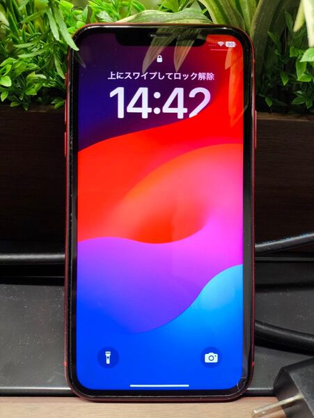 iPhone Xr 128GB SIMフリー /バッテリー82%/ 液晶綺麗/全ての機能正常/背面割れあり