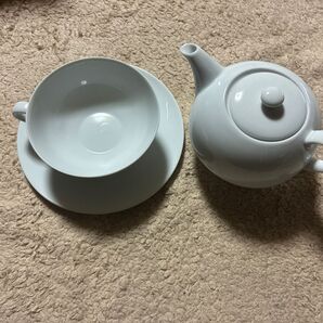 ティーポット&ティーカップセット 白
