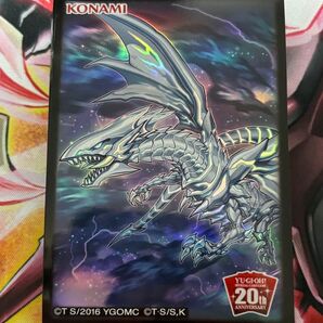 遊戯王 青眼の亜白龍 スリーブ50枚 プロテクター