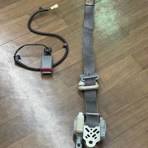200系ハイエース 運転席 シートベルト 中古