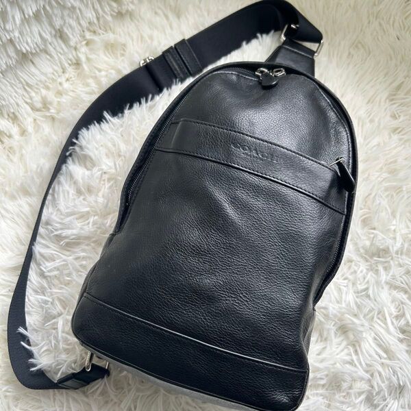 美品 COACH コーチ ボディバッグ 斜め掛け チャールズ 本革 ブラック 黒 メンズ ロゴ型押し ペブルドレザー シボ革