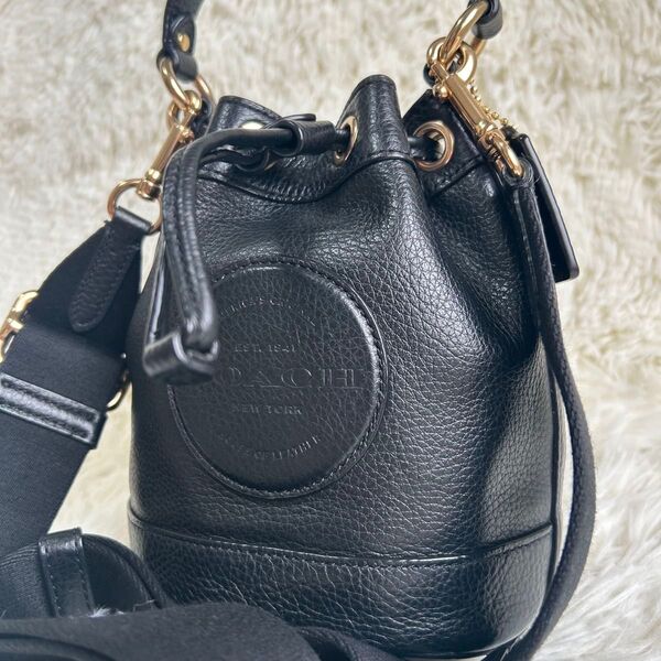 極美品 COACH コーチ ショルダーバッグ ハンドバック 2way 斜め掛け デンプシー 巾着 シボ革 ゴールド金具 ブラック