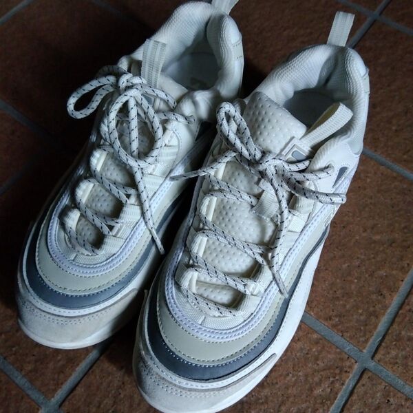 FILA フィラ スニーカー 24.5cm