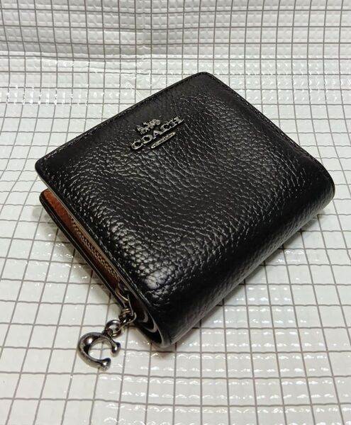 COACH コーチ 二つ折り 財布 レザー ブラック イエロー Cチャーム ミニ財布