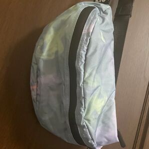 ウエストポーチ