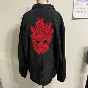 ドロヘドロ 心 能井 コーチジャケット 刺繍 黒 ブラック レッド ストリート ユニセックスMサイズ