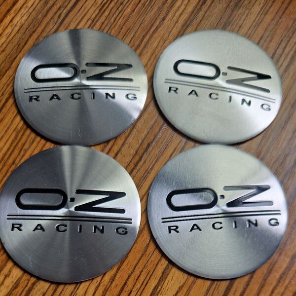 OZ RACING 56mm センターキャップステッカー シルバー×ブラック 銀×黒 4枚セット
