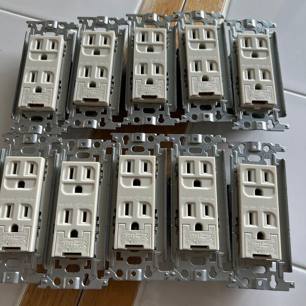 パナソニックコンセント 10個セット 事務所DIY 埋込ダブルコンセント ホワイト