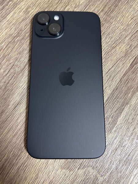iPhone15 Plus ブラック128GB au SIMロック解除済み バッテリー100%