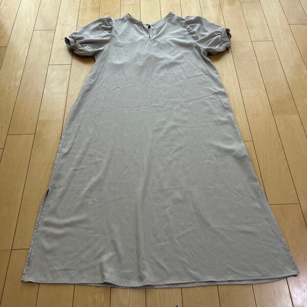 ロングワンピース M