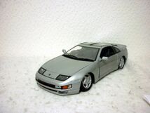 京商 日産 フェアレディZ 300ZX Z32 1/18 ミニカー シルバー_画像1