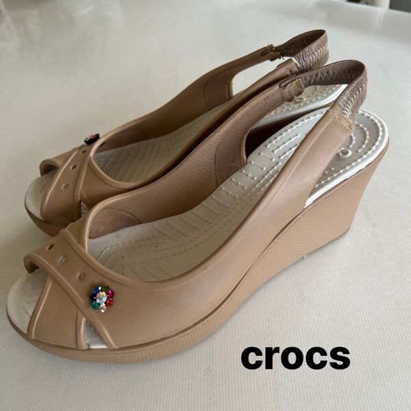 【crocs】クロックス Farrah(ファラ)ウエッジソール サンダル 8 ベージュ