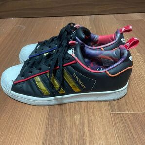 定価14300円 アディダス スーパースター adidas SUPERSTAR コアブラック/ゴールドメタリック/スカーレット