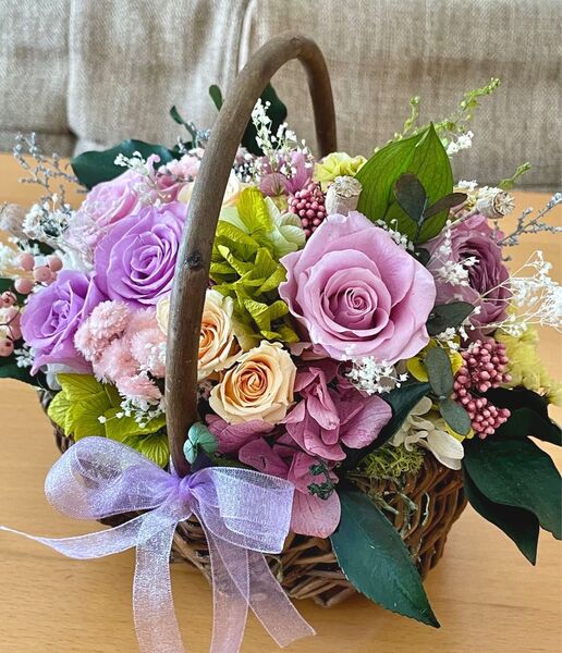 **..春色バスケット..*°..溢れんばかりのお花を盛り込んで… プリザーブドフラワー 贈り物