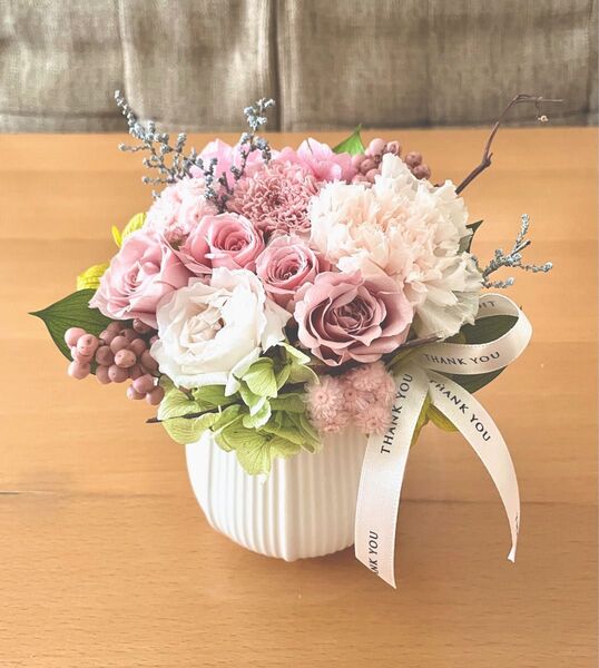 **..milky rose..°**.. 柔らかなピンクローズを盛り込んで…ケース付 お花の贈り物 プリザーブドフラワー