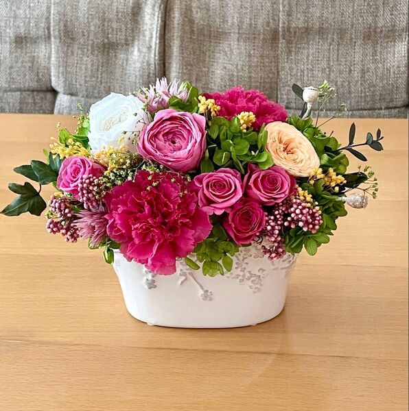 **..華やかなローズアレンジ..*°.お花の贈り物 プリザーブドフラワー