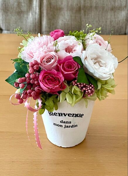 **..Sweet Rose..*°.プリザーブドフラワー ケース付き お花の贈り物