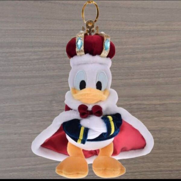 ドナルド ぬいぐるみキーホルダー ドナルド バースデー ザ・キング