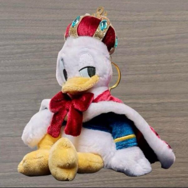 【ディズニーストア.jp限定】ドナルド ぬいぐるみキーホルダー ドナルド バースデー ザ・キング