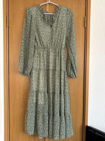 小花柄ロングワンピース グリーン
