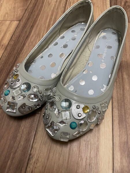 TSUMORI CHISATO フラットシューズ グレー ビジュー