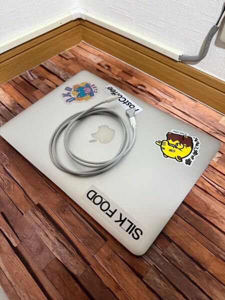 MacBook Air(Early 2015 Intel Core i5) 13インチ