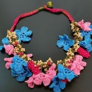 o56 トルコ オヤ刺繍 ネックレス カラフル ピンク ブルー ビーズ トルコ ミミオヤ刺繍アクセサリー ミミオヤ刺繍ネックレス