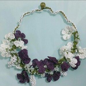 o68 オヤ刺繍 ネックレス パープル ホワイト お花 フラワー ミミオヤ刺繍ネックレス ミミオヤ刺繍アクセサリー