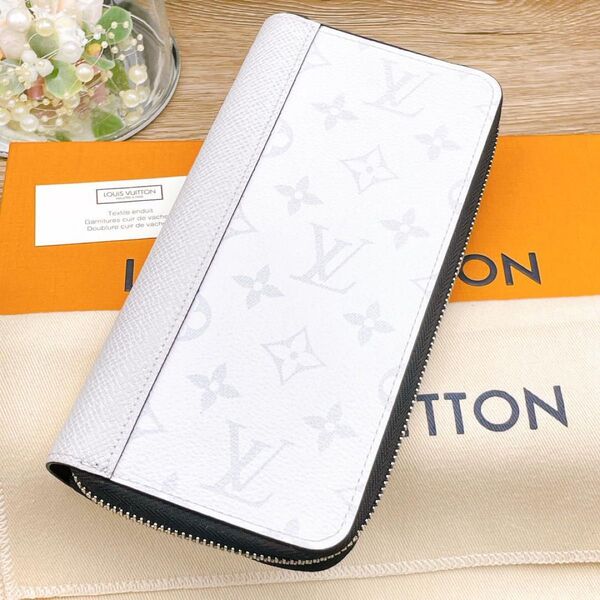 ◇ルイヴィトン◇LOUIS VUITTON M31078 タイガラマ ジッピーウォ レットヴェルティカル 長財布 ブランド