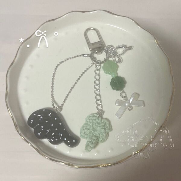チャーム キーホルダー ウィッシュコア クローバー 韓国 羽 ドッド ハンドメイド 編み物