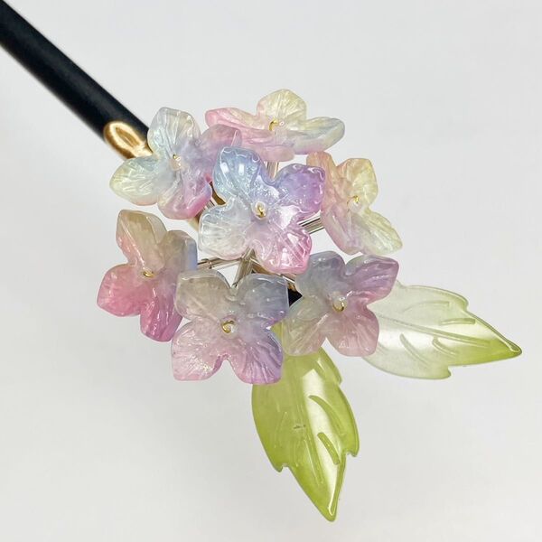 【金具変更可能】硝子紫陽花の木製一本かんざし シンプル カラフルグラデーション色