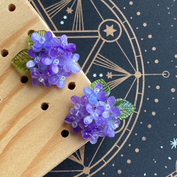 【新色】立体紫陽花のスタッドピアス/イヤリング