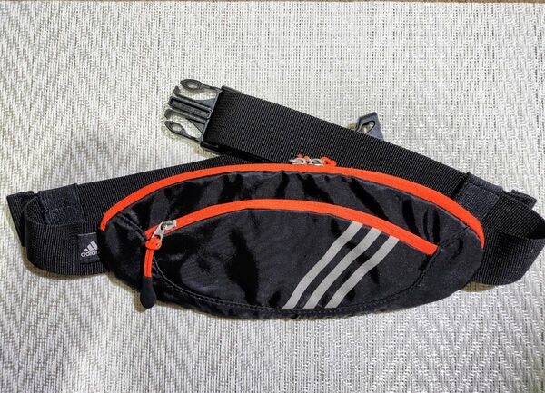 adidas アディダス ウエストポーチ ランニングポーチ ウエストバッグ ユニセックス ジョギング ブラック オレンジ