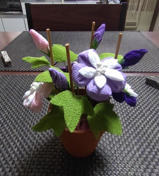 つまみ細工の朝顔鉢植え飾り